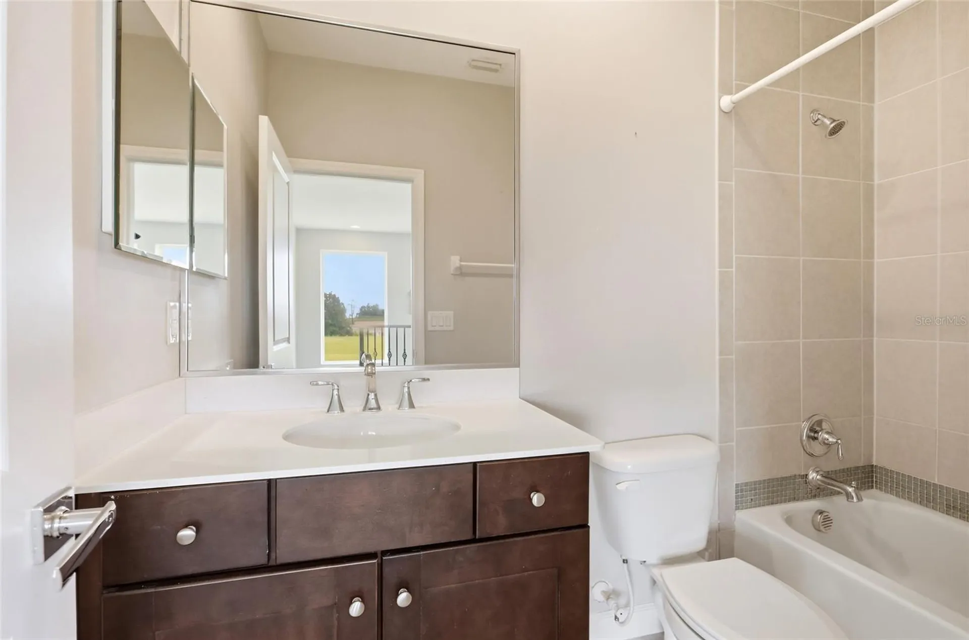 2562 Heritage Green Avenue Davenport FL 33837
