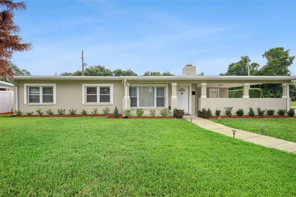 110 N Lakewood Circle Maitland FL 32751