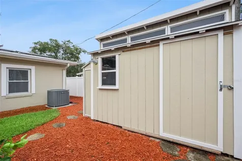 110 N Lakewood Circle Maitland FL 32751