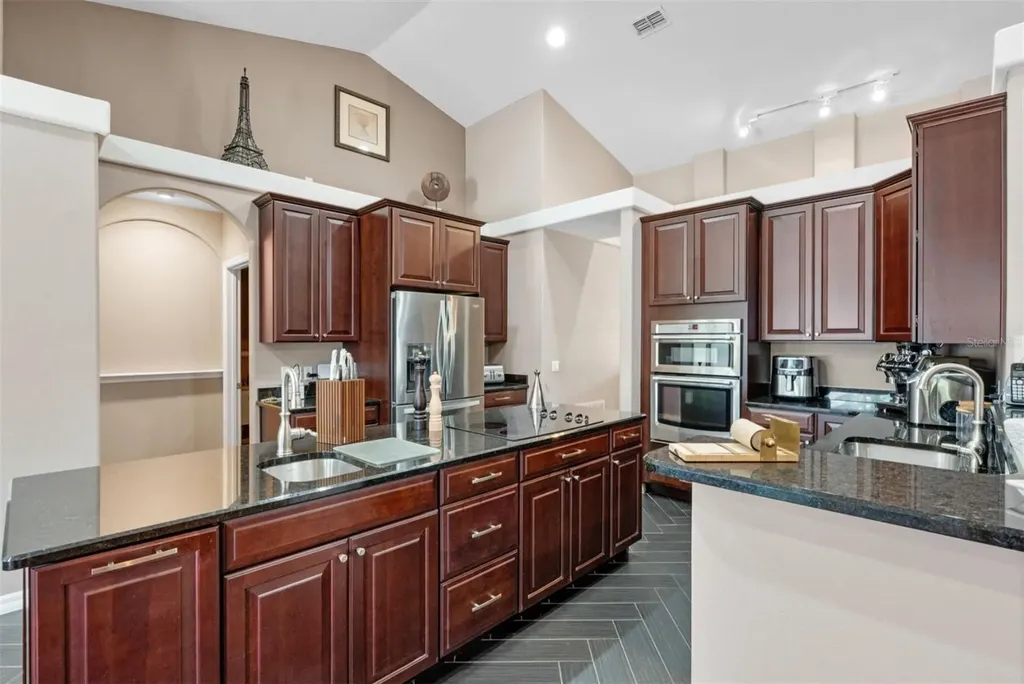 2304 Indian Mound Trail Kissimmee FL 34746