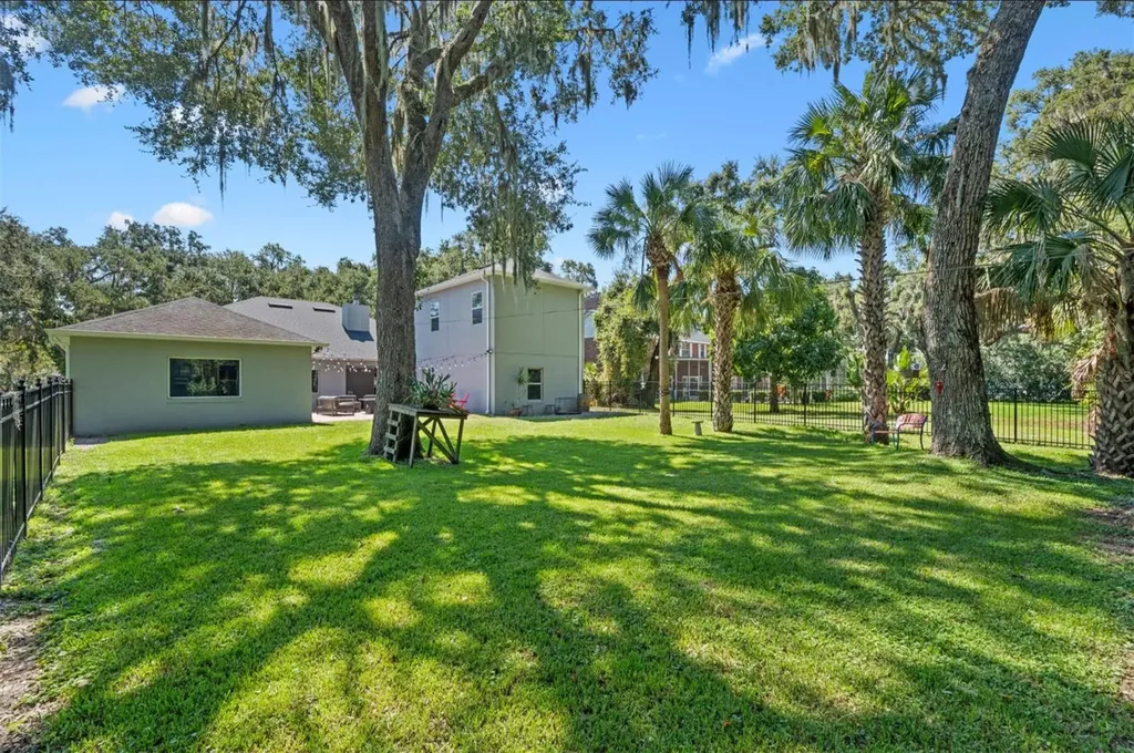 2304 Indian Mound Trail Kissimmee FL 34746