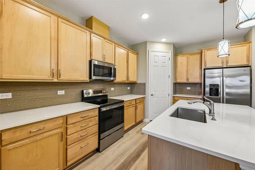 31719 Broadwater Avenue Leesburg FL 34748