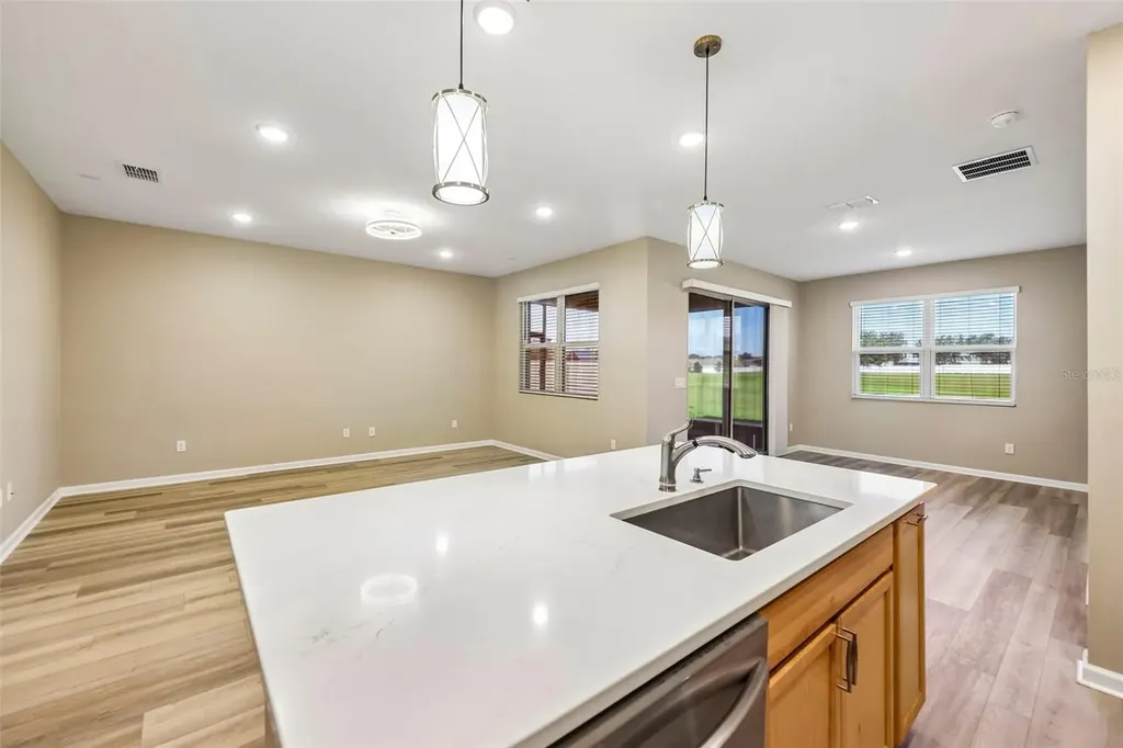 31719 Broadwater Avenue Leesburg FL 34748