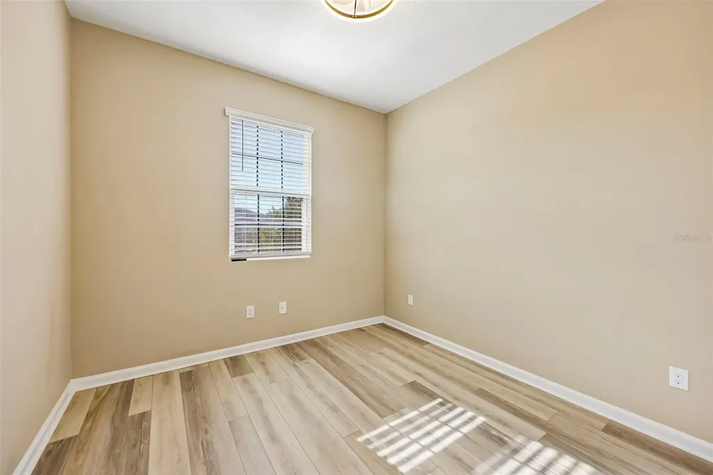 31719 Broadwater Avenue Leesburg FL 34748