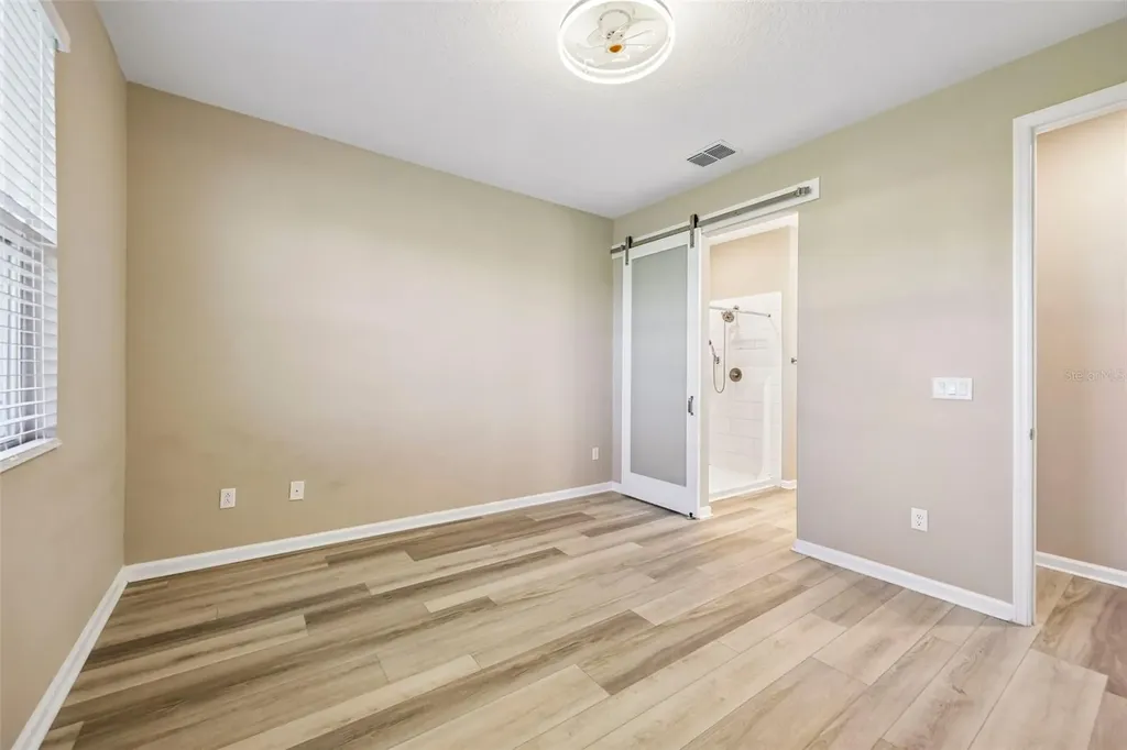 31719 Broadwater Avenue Leesburg FL 34748