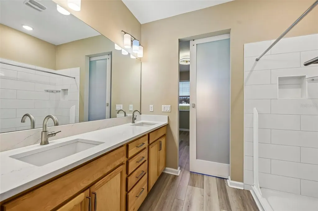 31719 Broadwater Avenue Leesburg FL 34748