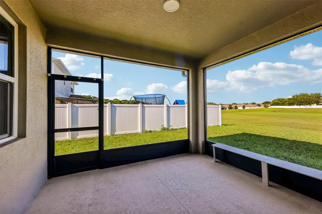 31719 Broadwater Avenue Leesburg FL 34748