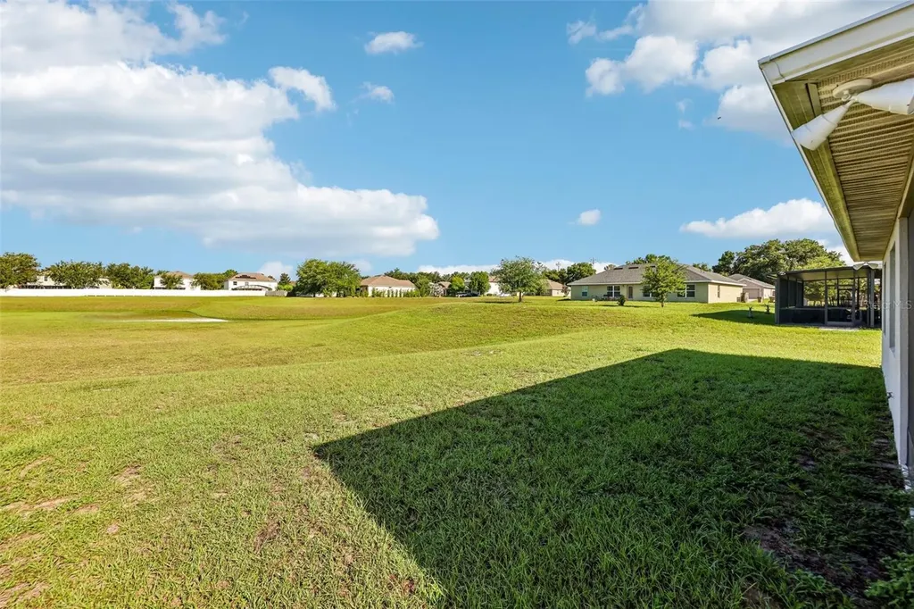 31719 Broadwater Avenue Leesburg FL 34748