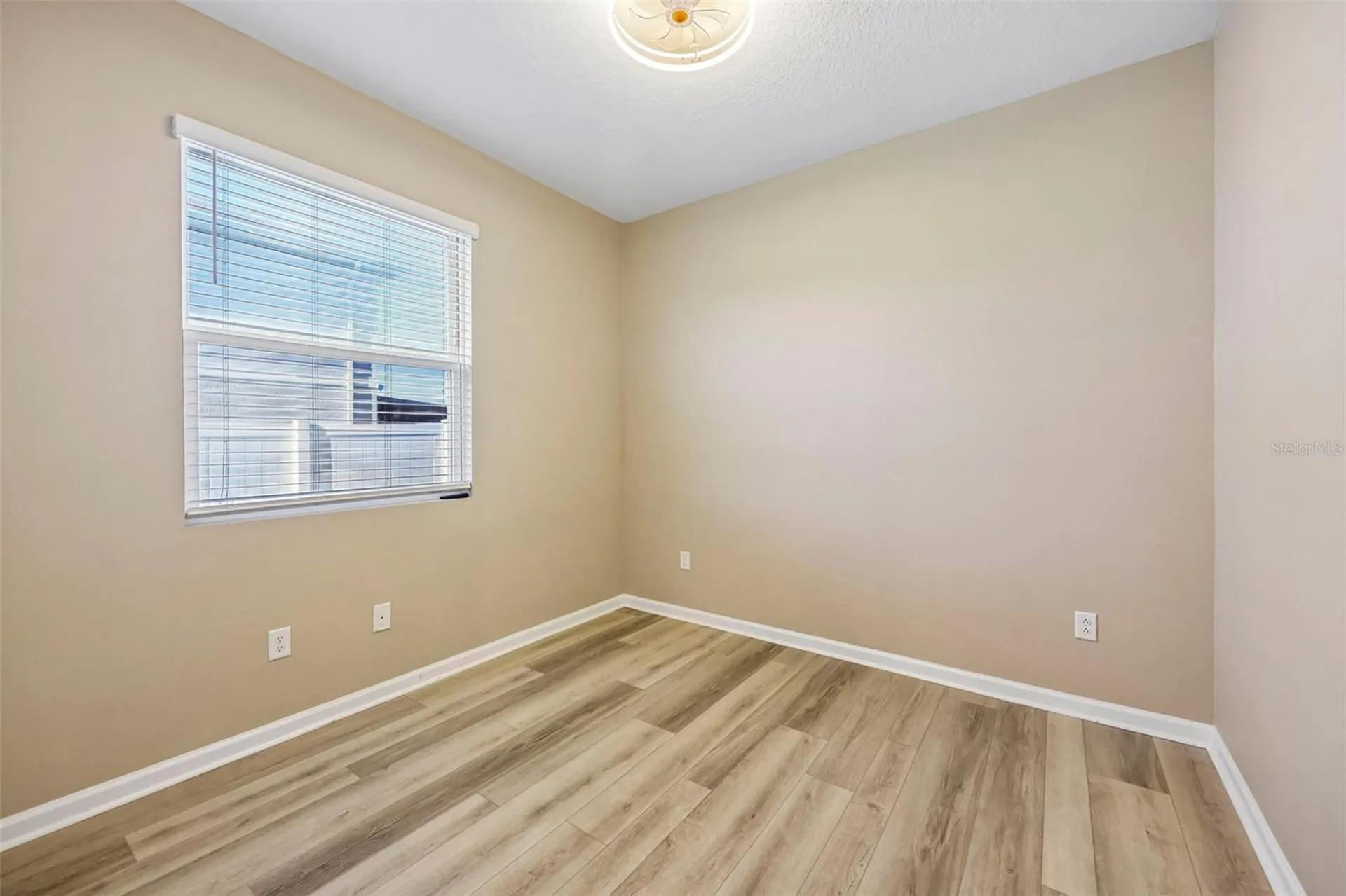 31719 Broadwater Avenue Leesburg FL 34748