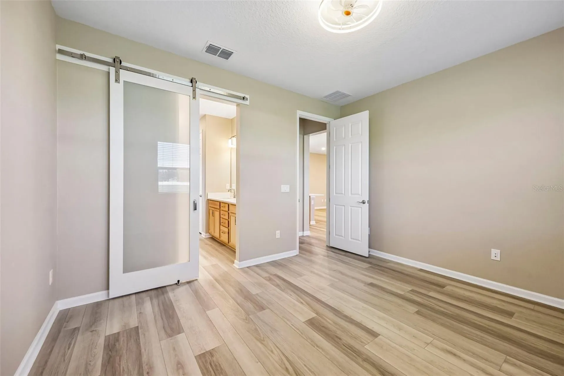 31719 Broadwater Avenue Leesburg FL 34748