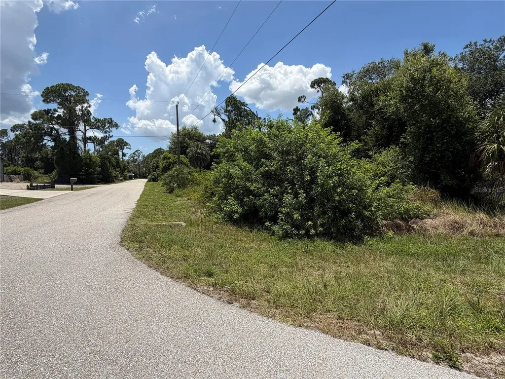 17224 Cliff Avenue Port Charlotte FL 33948