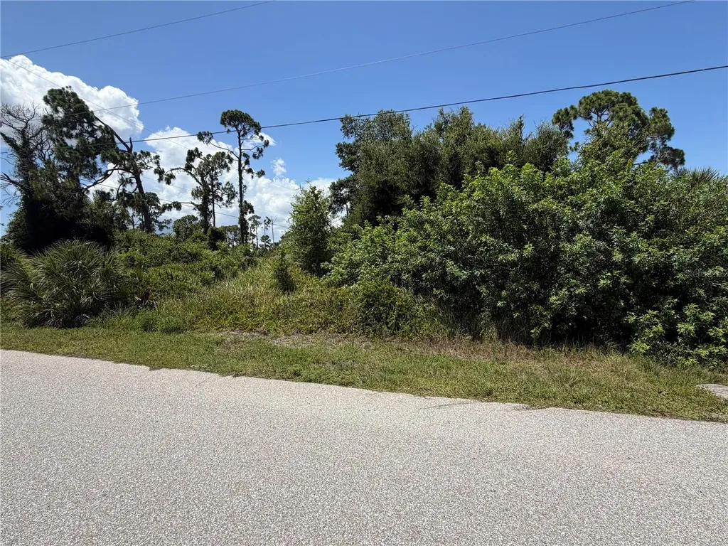 17224 Cliff Avenue Port Charlotte FL 33948