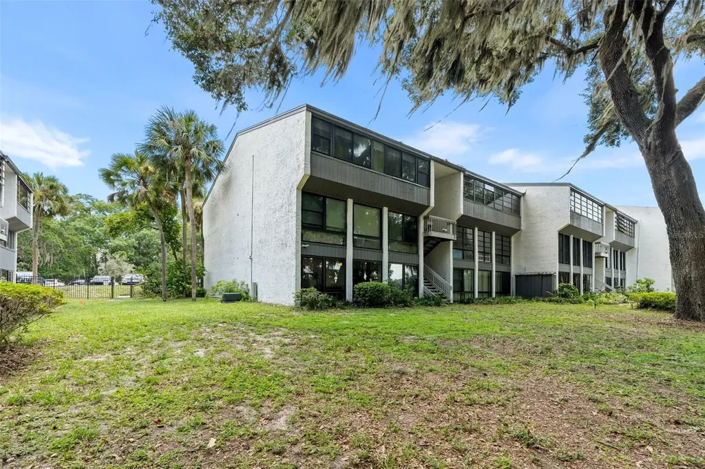 2660 SW 14th Drive Gainesville FL 32608
