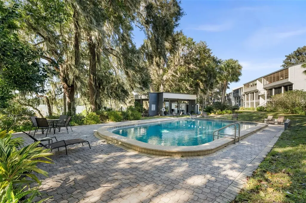 2660 SW 14th Drive Gainesville FL 32608