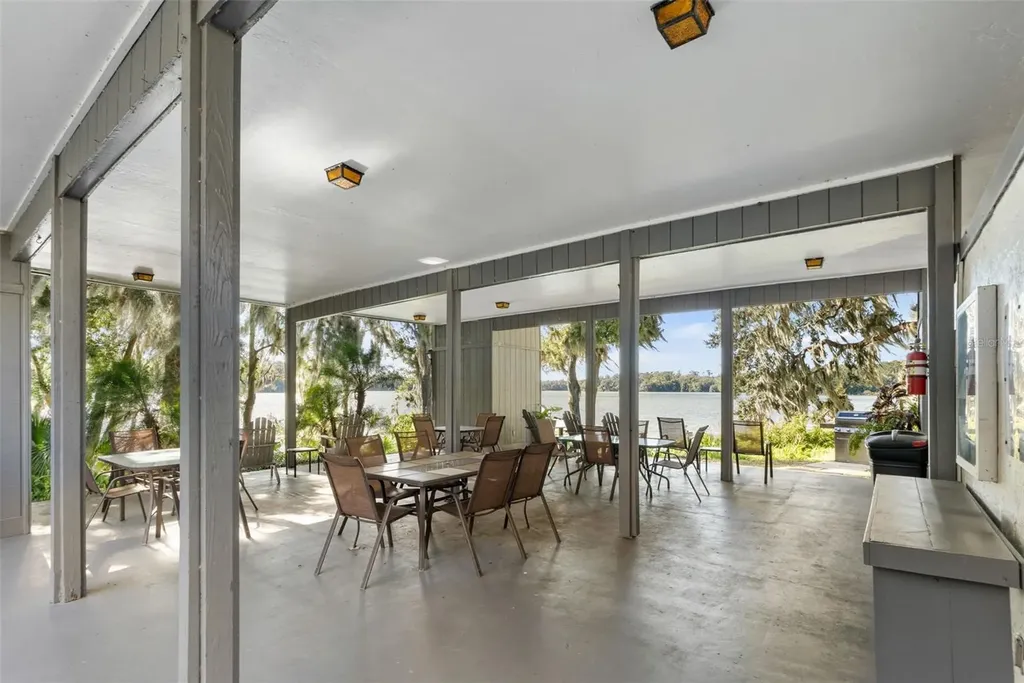 2660 SW 14th Drive Gainesville FL 32608
