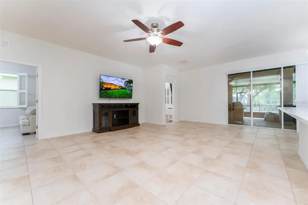 7527 Lantern Park Avenue Apollo Beach FL 33572