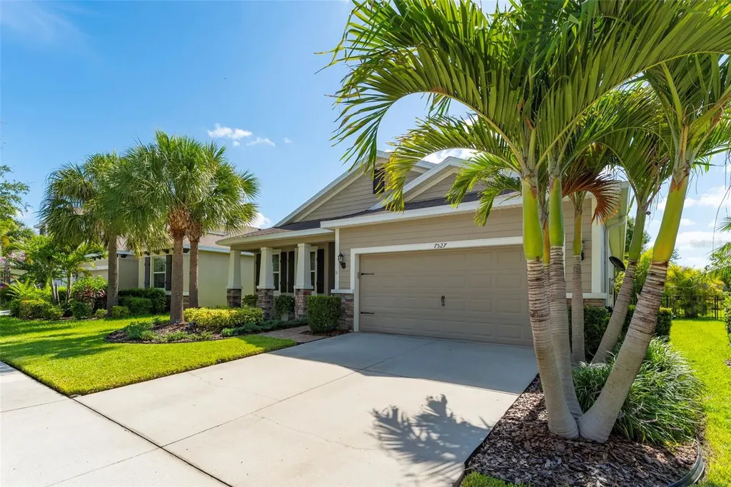 7527 Lantern Park Avenue Apollo Beach FL 33572