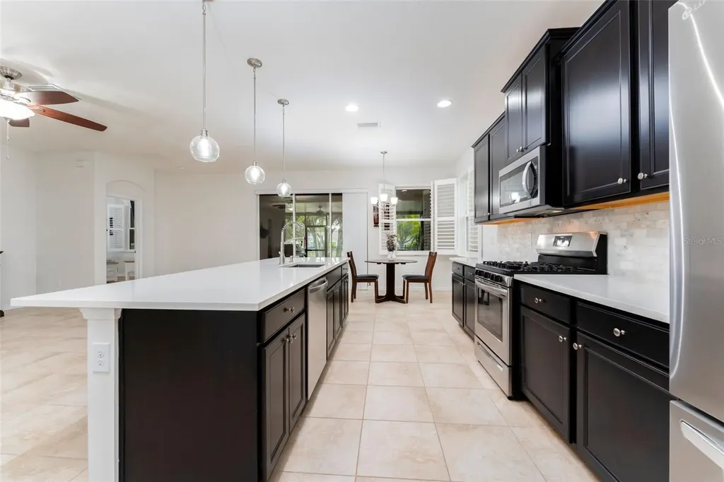 7527 Lantern Park Avenue Apollo Beach FL 33572
