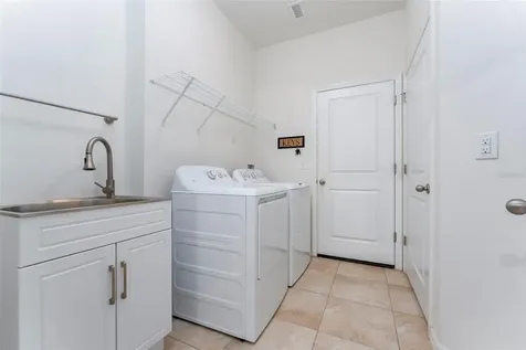 7527 Lantern Park Avenue Apollo Beach FL 33572