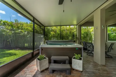 7527 Lantern Park Avenue Apollo Beach FL 33572