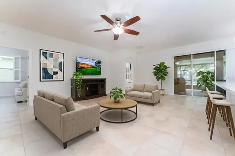 7527 Lantern Park Avenue Apollo Beach FL 33572