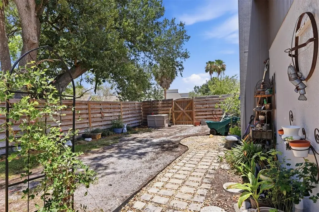 3828 Easton Street Sarasota FL 34238