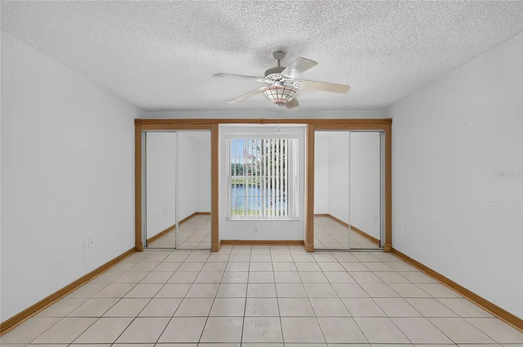 302 E Mirror Lake Drive Fruitland Park FL 34731