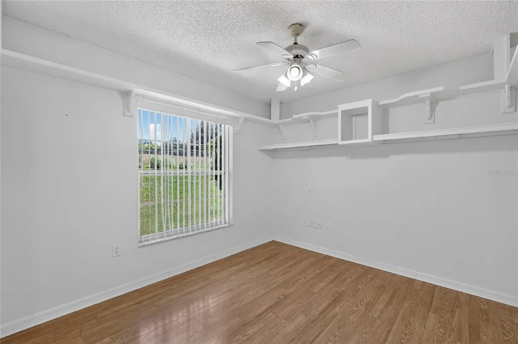 302 E Mirror Lake Drive Fruitland Park FL 34731
