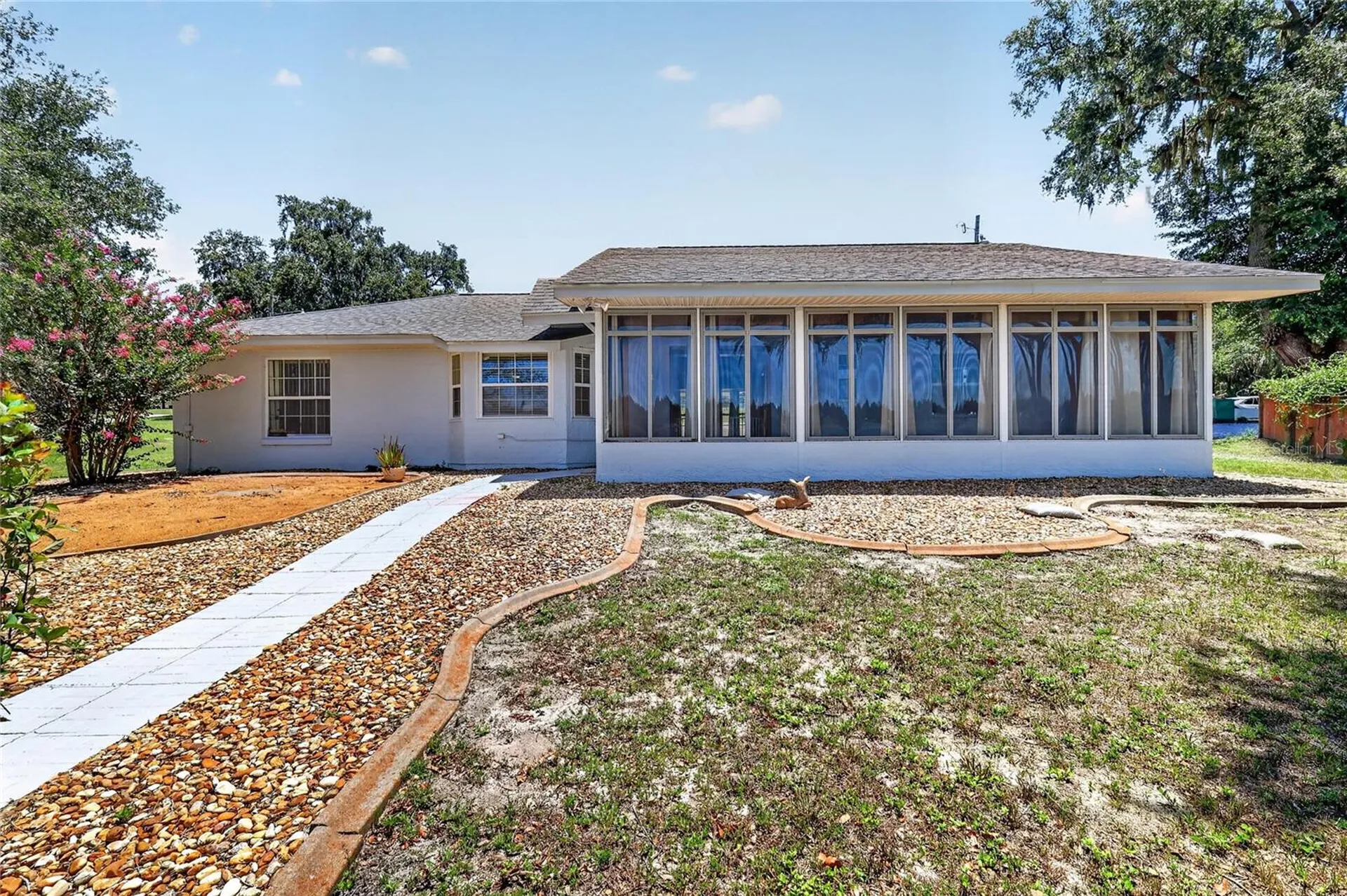 302 E Mirror Lake Drive Fruitland Park FL 34731