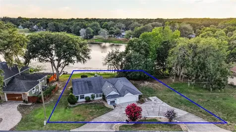 302 E Mirror Lake Drive Fruitland Park FL 34731