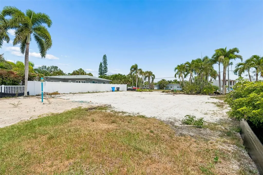 10246 Tarpon Drive Treasure Island FL 33706