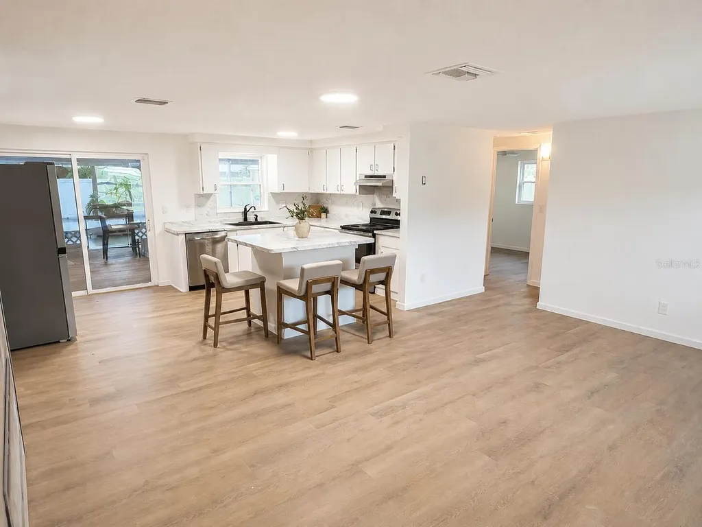 6242 68th Avenue N Pinellas Park FL 33781