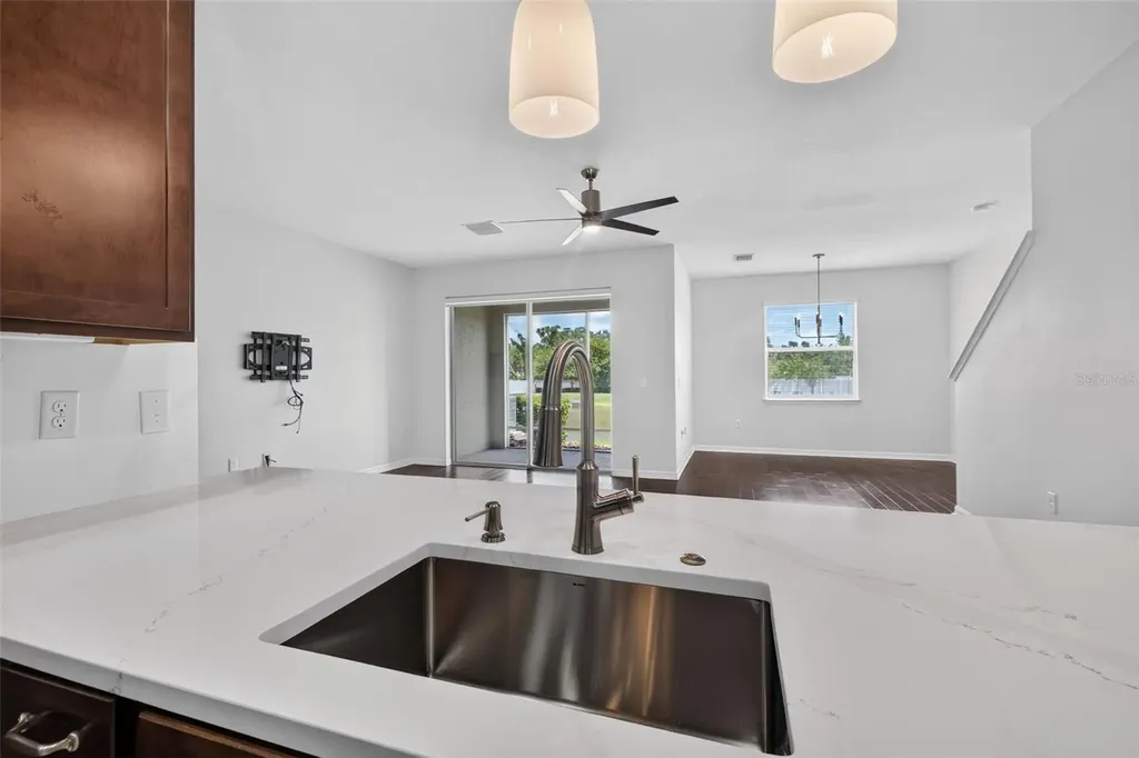 519 53rd Avenue N St Petersburg FL 33703