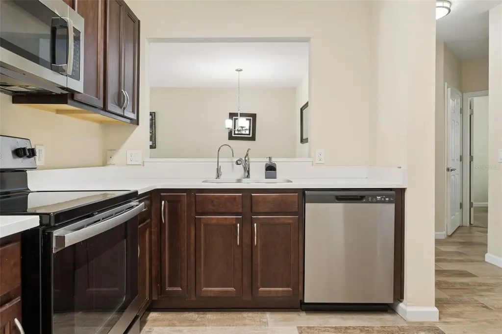1231 Godavari Way Wesley Chapel FL 33543