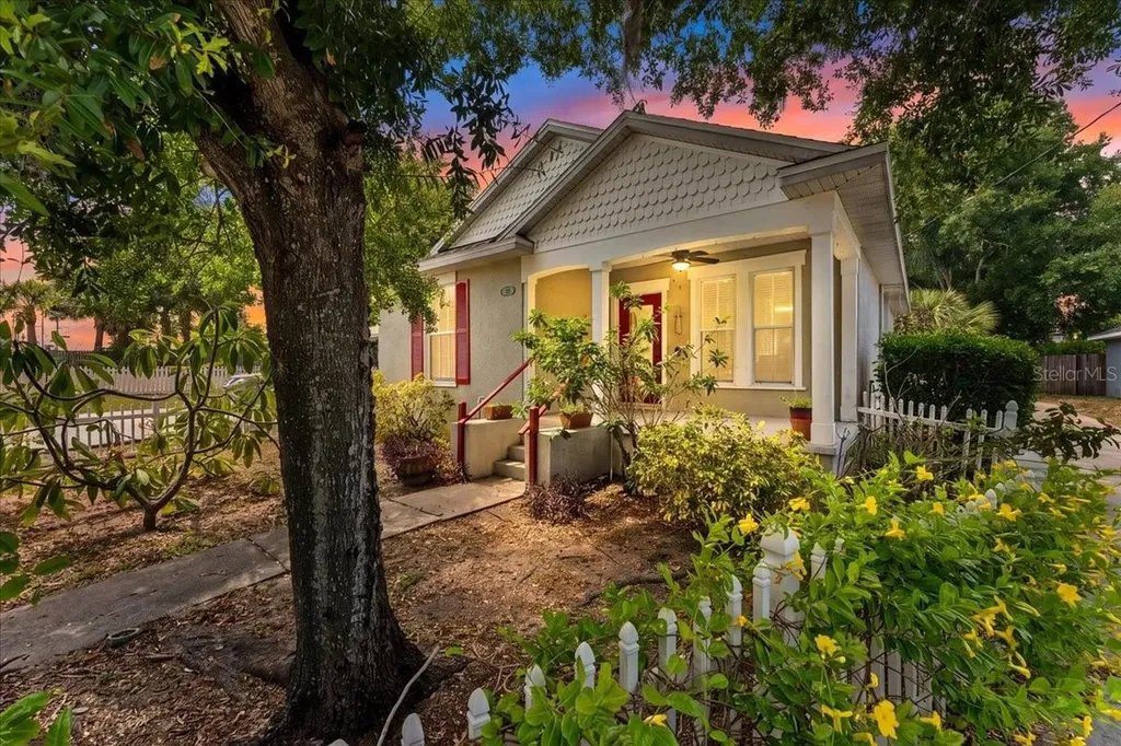 528 E Martin Luther King Jr Drive Tarpon Springs FL 34689