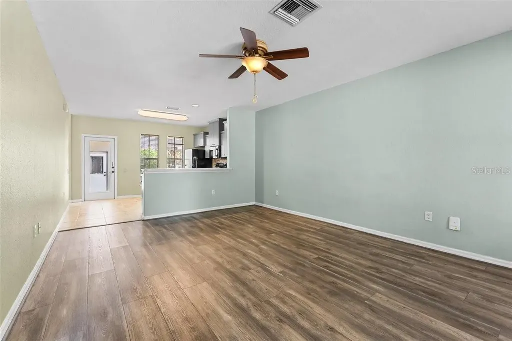 528 E Martin Luther King Jr Drive Tarpon Springs FL 34689