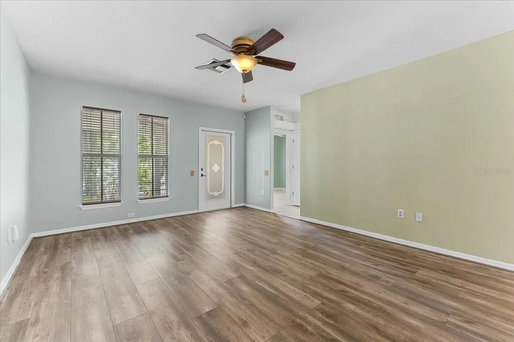 528 E Martin Luther King Jr Drive Tarpon Springs FL 34689