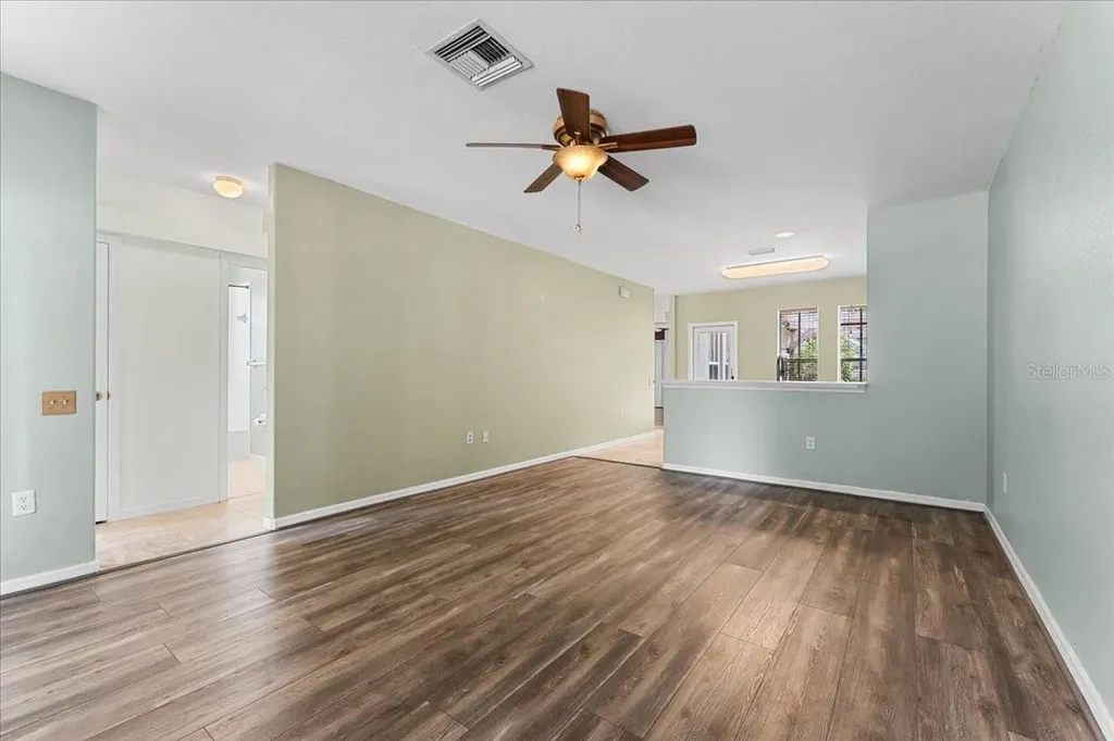 528 E Martin Luther King Jr Drive Tarpon Springs FL 34689