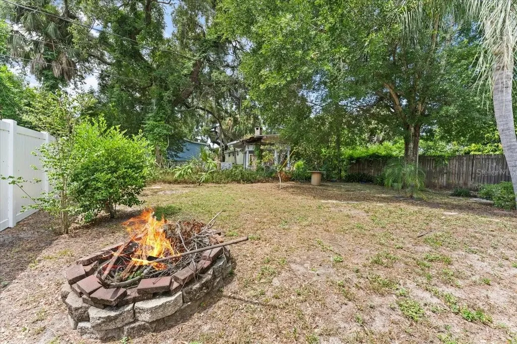528 E Martin Luther King Jr Drive Tarpon Springs FL 34689