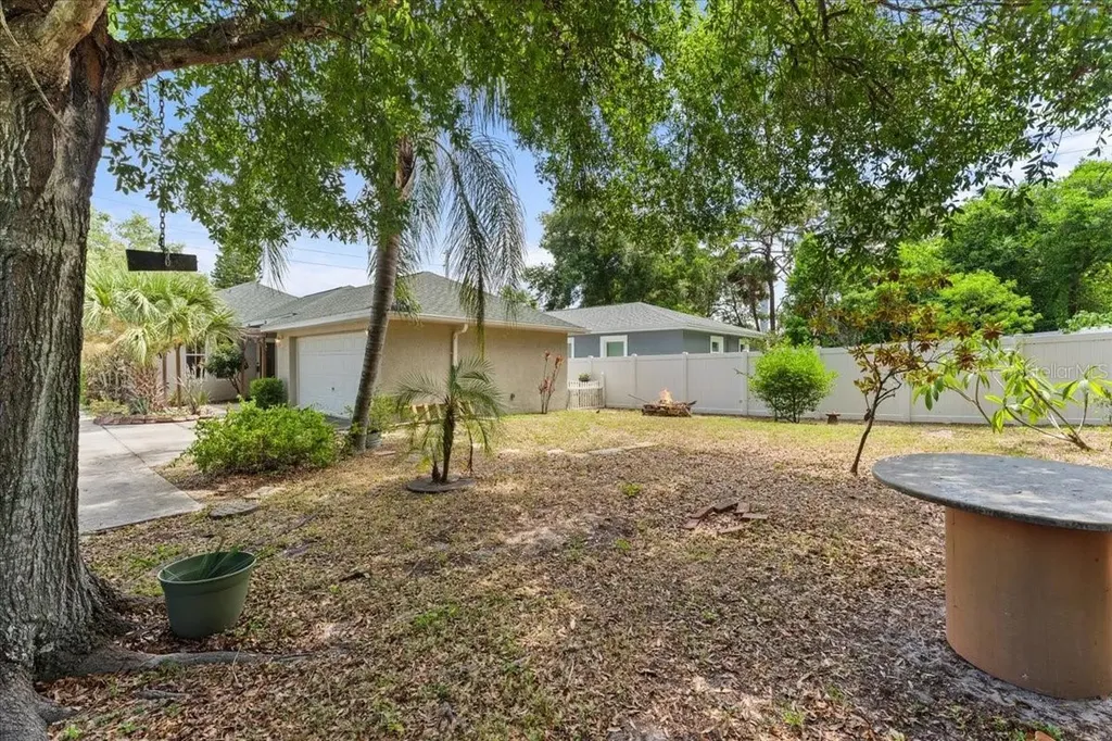 528 E Martin Luther King Jr Drive Tarpon Springs FL 34689