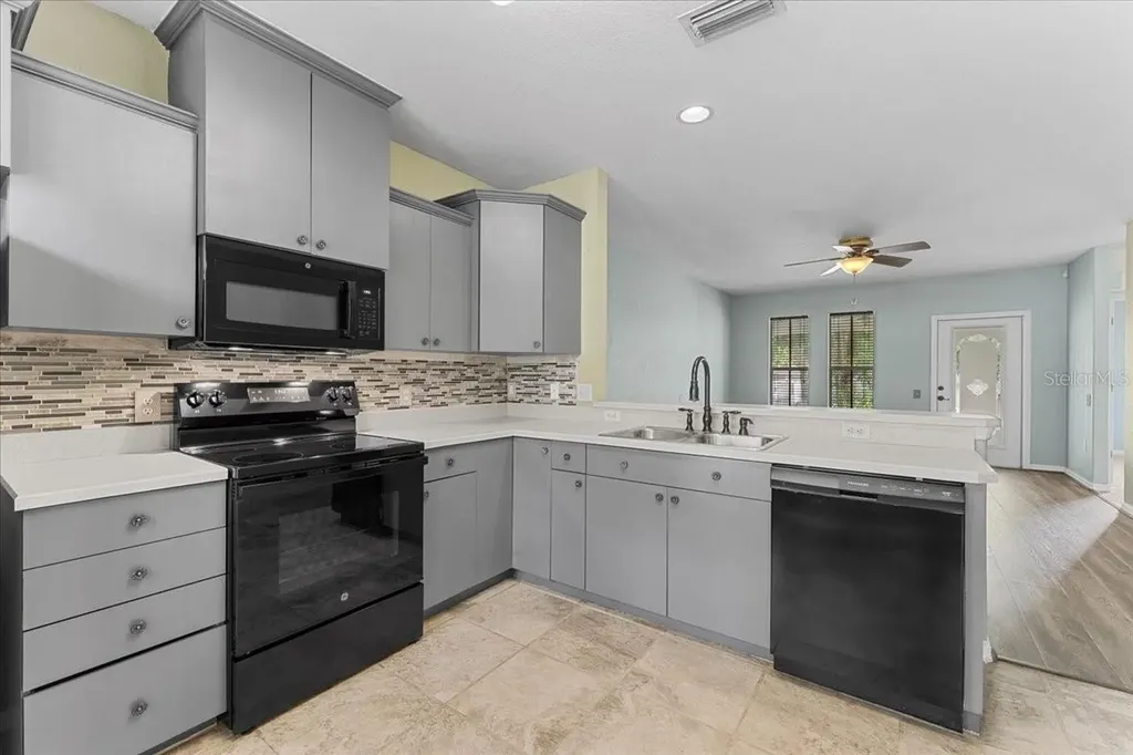 528 E Martin Luther King Jr Drive Tarpon Springs FL 34689