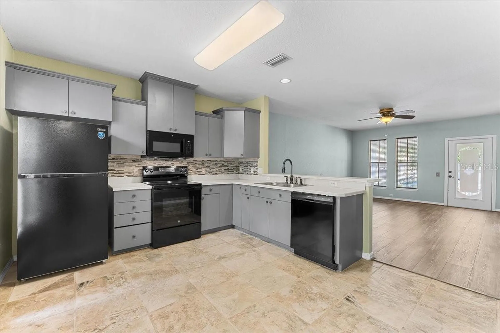 528 E Martin Luther King Jr Drive Tarpon Springs FL 34689
