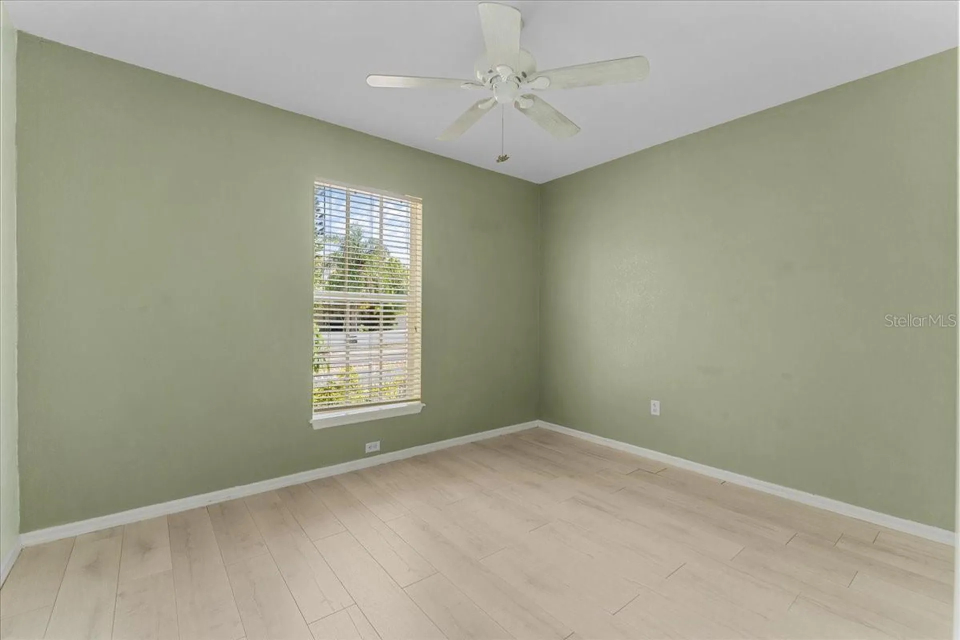 528 E Martin Luther King Jr Drive Tarpon Springs FL 34689