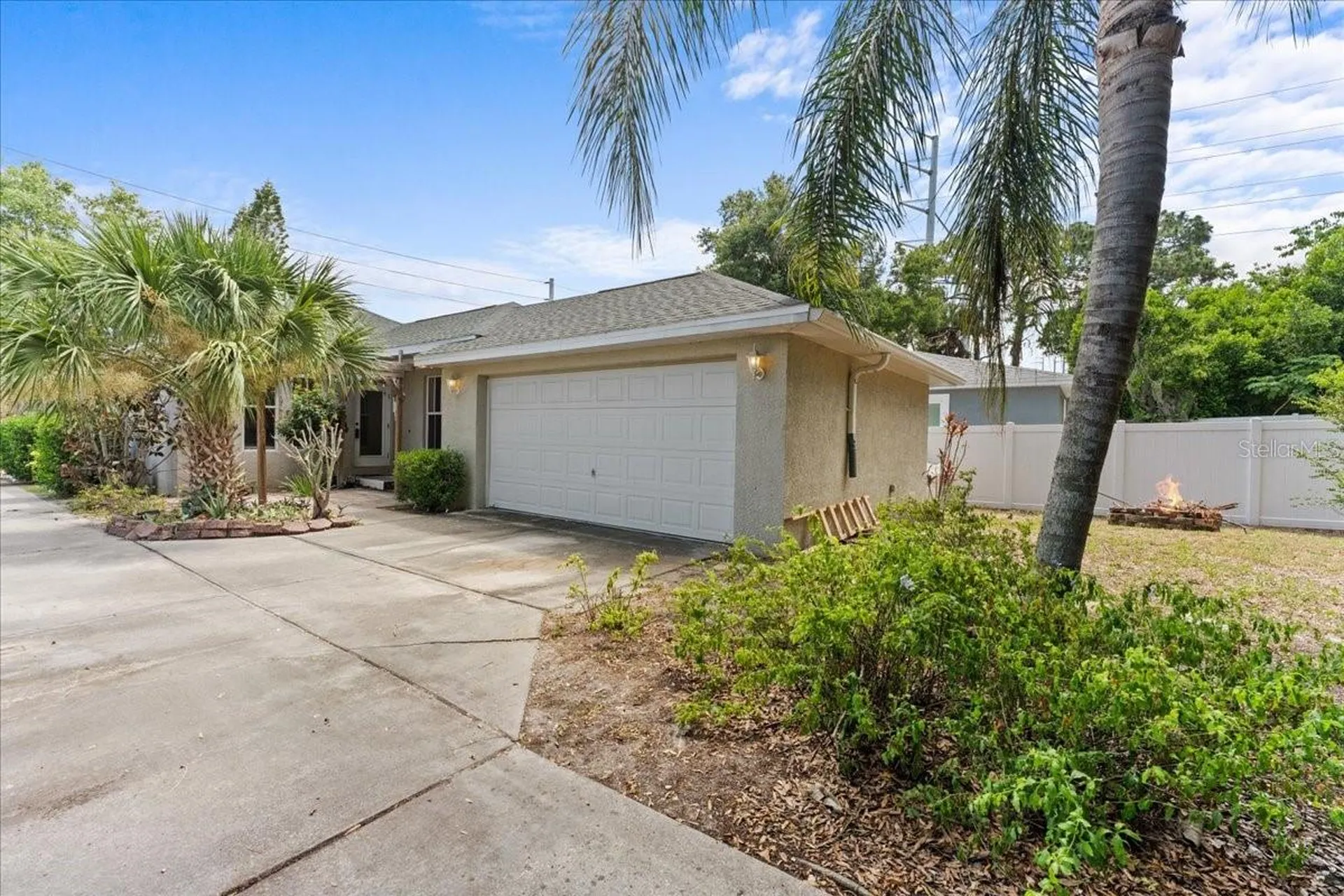 528 E Martin Luther King Jr Drive Tarpon Springs FL 34689