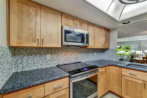 8107 Bardmoor Place Seminole FL 33777