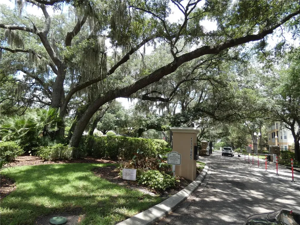 6105 Twain Street Orlando FL 32835