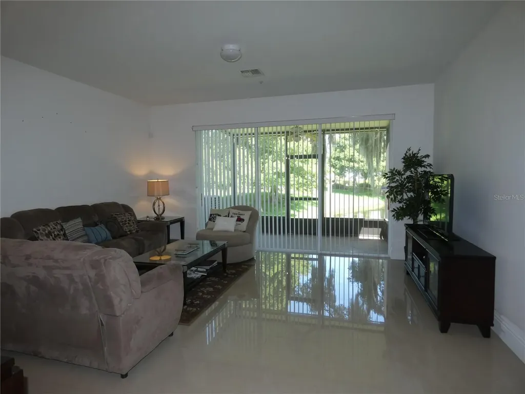 6105 Twain Street Orlando FL 32835