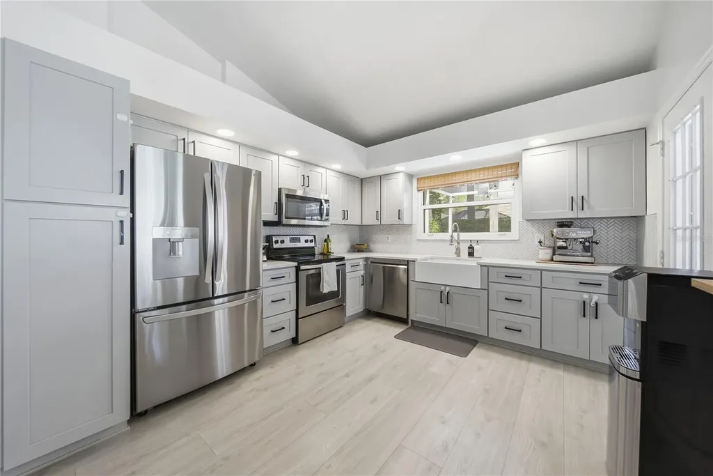 17633 Esprit Drive Tampa FL 33647