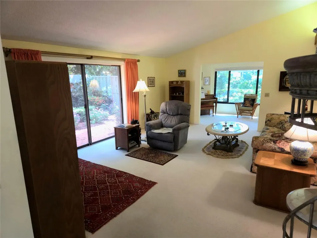 6402 Meadowlark Lane Bradenton FL 34210