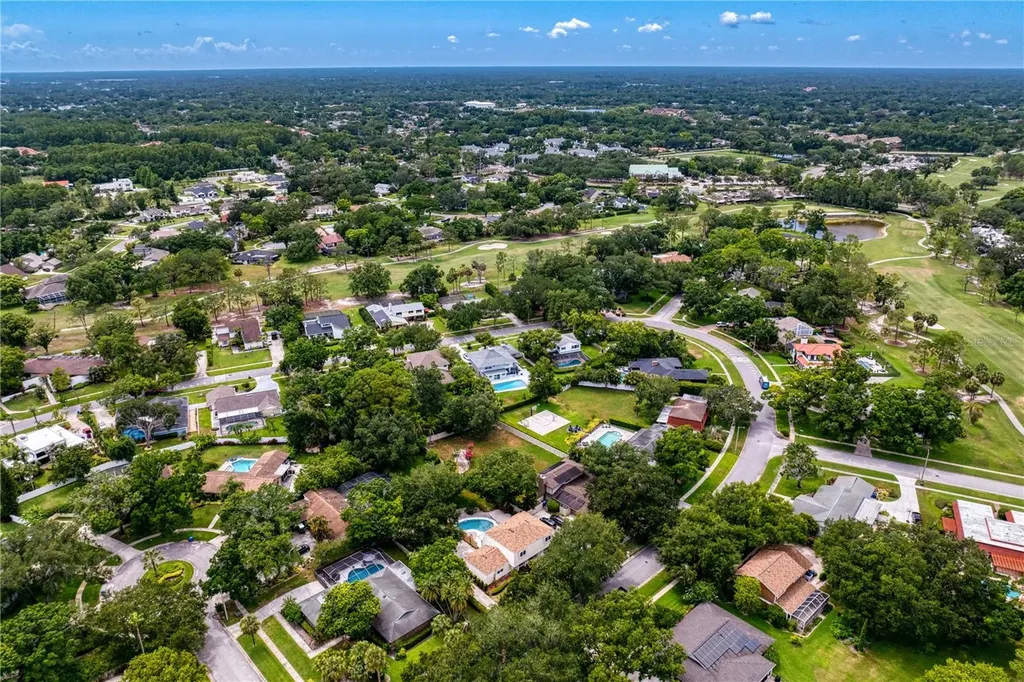 13305 Golf Crest Circle Tampa FL 33618